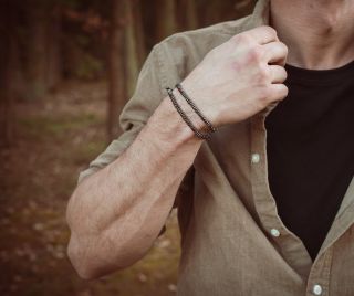 🌳 Trojitá radost za cenu dvou! Dřevěné náramky s osobním vzkazem v morseovce nyní v akci 2+1 zdarma. Udělej radost sobě a...